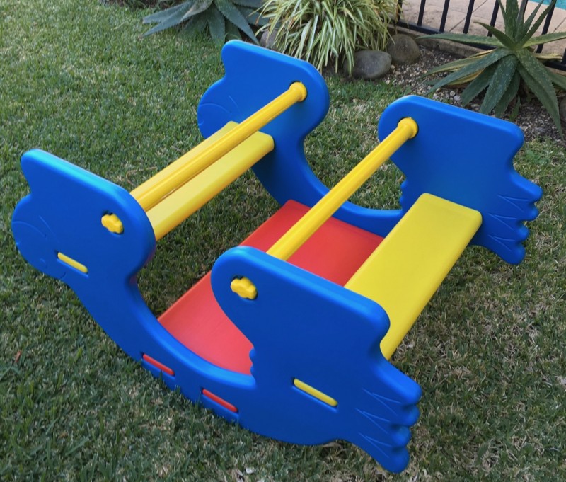 Kids Outdoor PLAY GYM With One Step/Slide And Water Spray Bar pick up